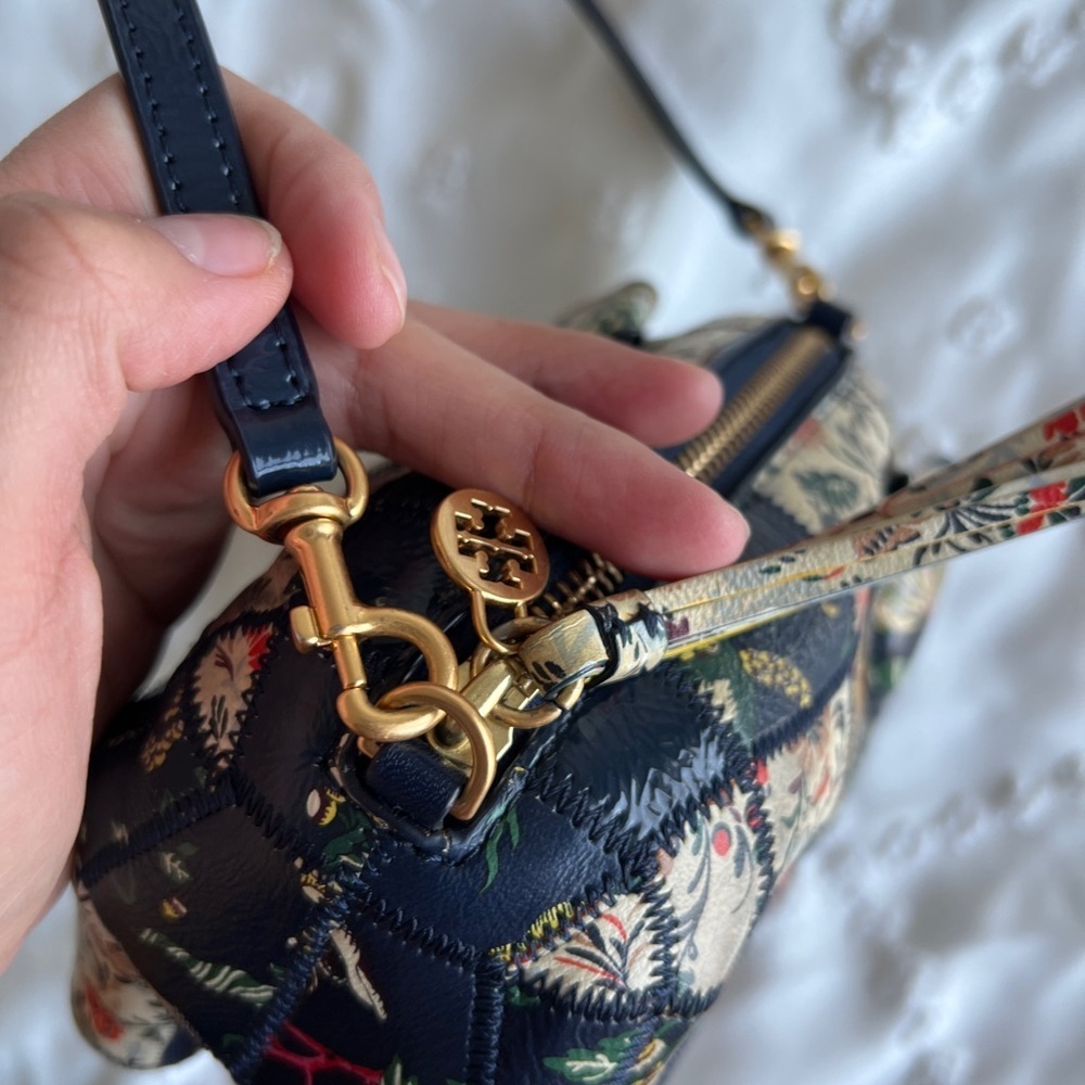 Rare Tory Burch Peggy the Pig Navy Patchwork Mini Bag​​ - Picture 6 of 9